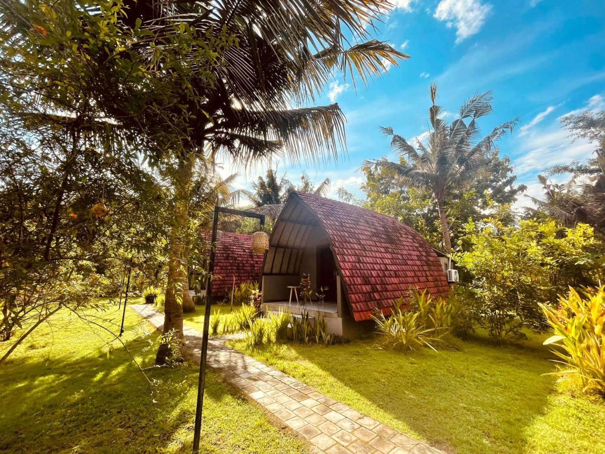 Apit Lawang Villas & Resto Batununggul Zewnętrze zdjęcie